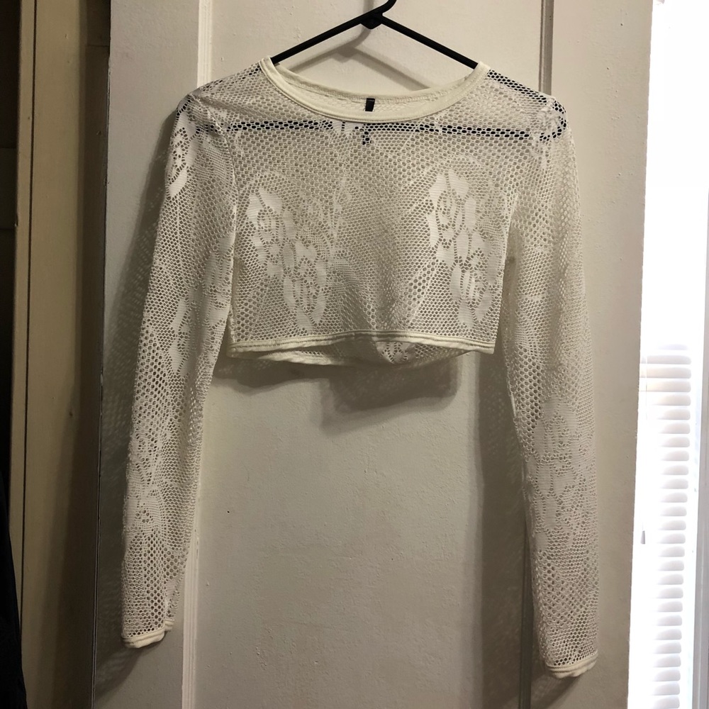 Long sleeved lace crop top